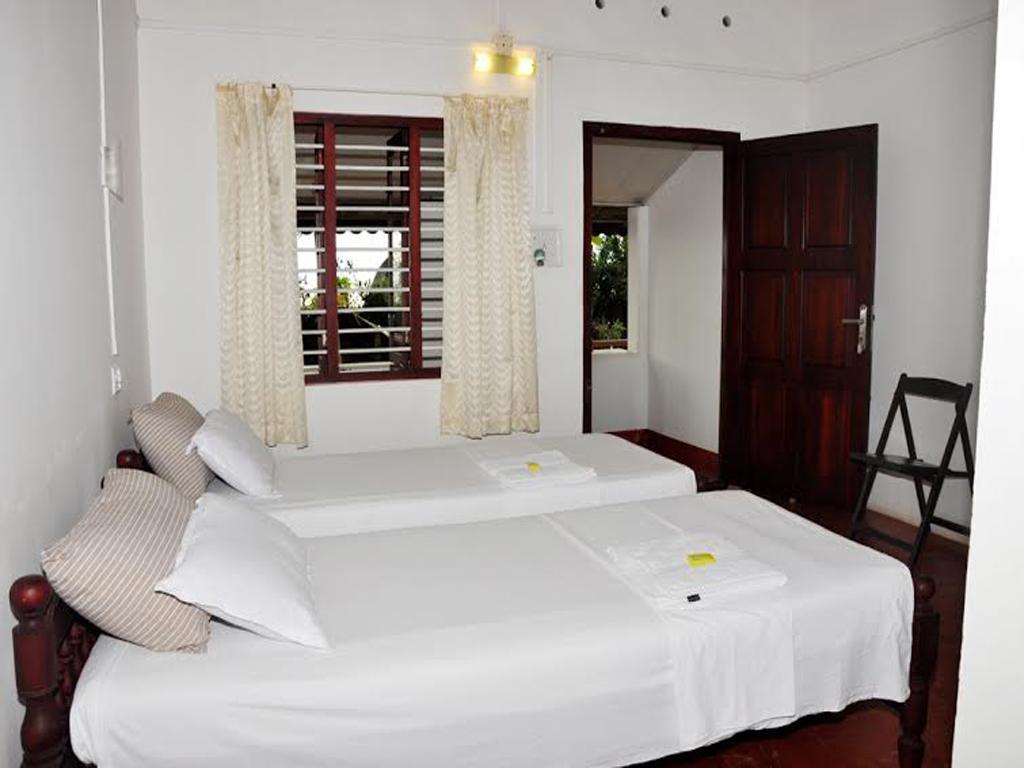 Angeo Beach House Alappuzha Exteriör bild
