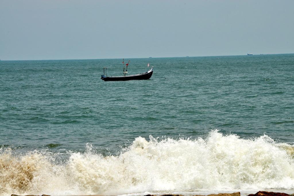 Angeo Beach House Alappuzha Exteriör bild